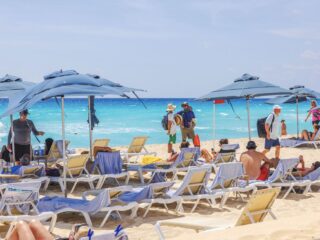 Tourists on Beach vendors
