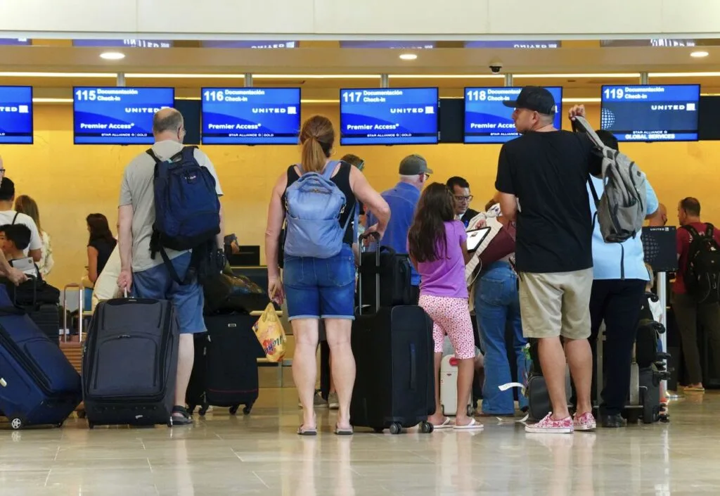 Why The Cancun 'Go Bag' Is Vital To Start Your Vacation This Winter