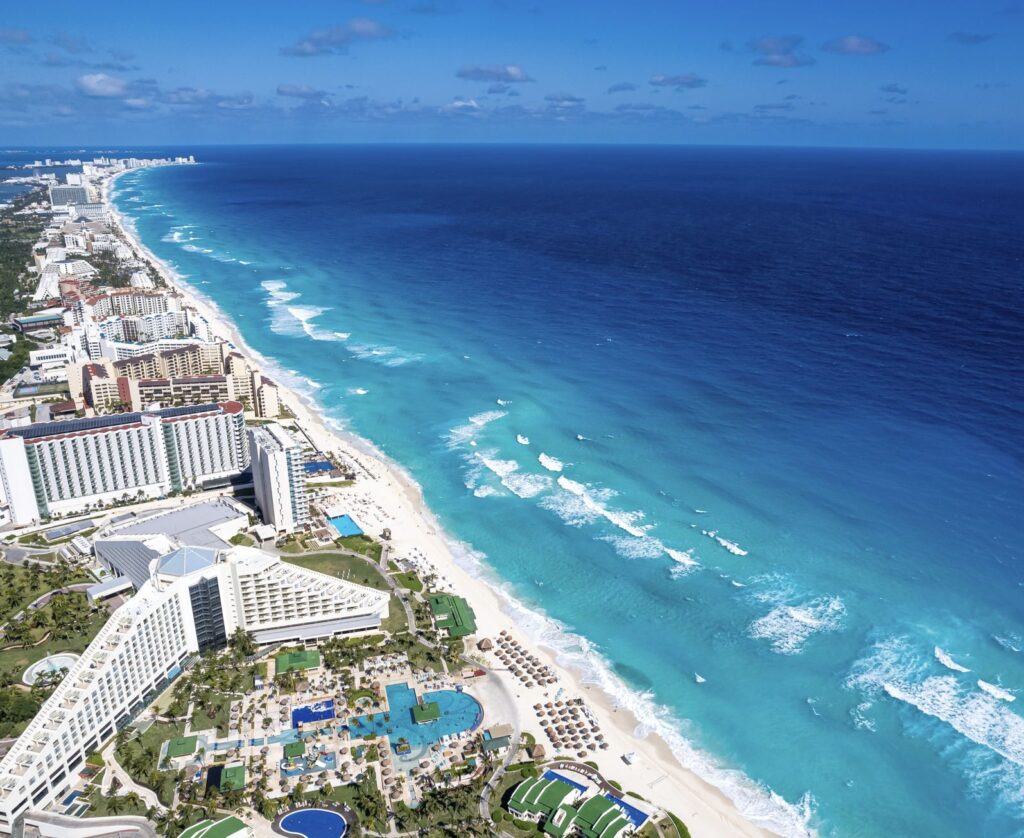 cancun beach no sargassum
