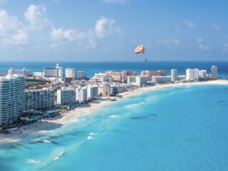 Cancun's 'Slow' Month Sees 1.2 Million International Passengers, Proving Year-Round Popularity