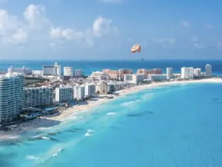 Cancun's 'Slow' Month Sees 1.2 Million International Passengers, Proving Year-Round Popularity