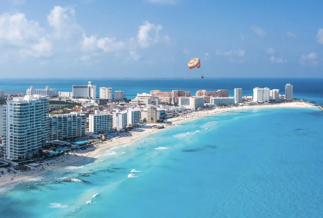 Cancun's 'Slow' Month Sees 1.2 Million International Passengers, Proving Year-Round Popularity