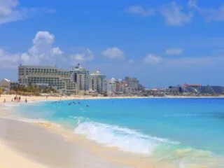 Hurricane & Sargassum Season Come To An End In Cancun As High Season Begins