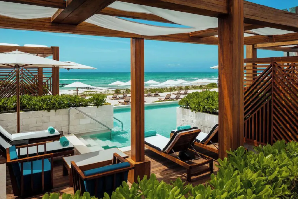 Jungala Hotel Pool 2