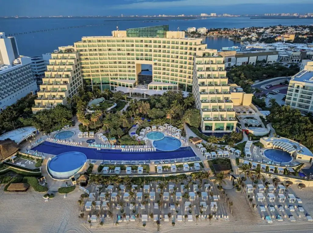Live Aqua Resort Cancun