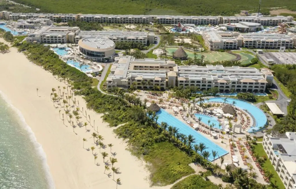 These Are The Top 3 Family All-Inclusive Resorts In Cancun For 2026 According To Our Readers