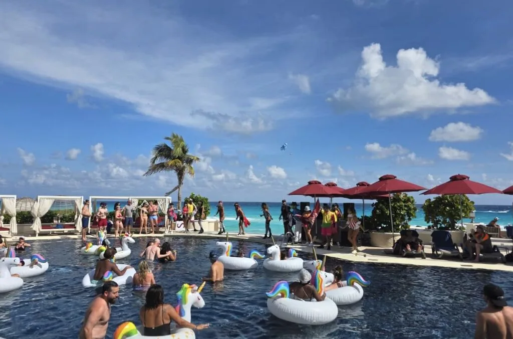 What It's Like Visiting Cancun This December Our On The Ground Report