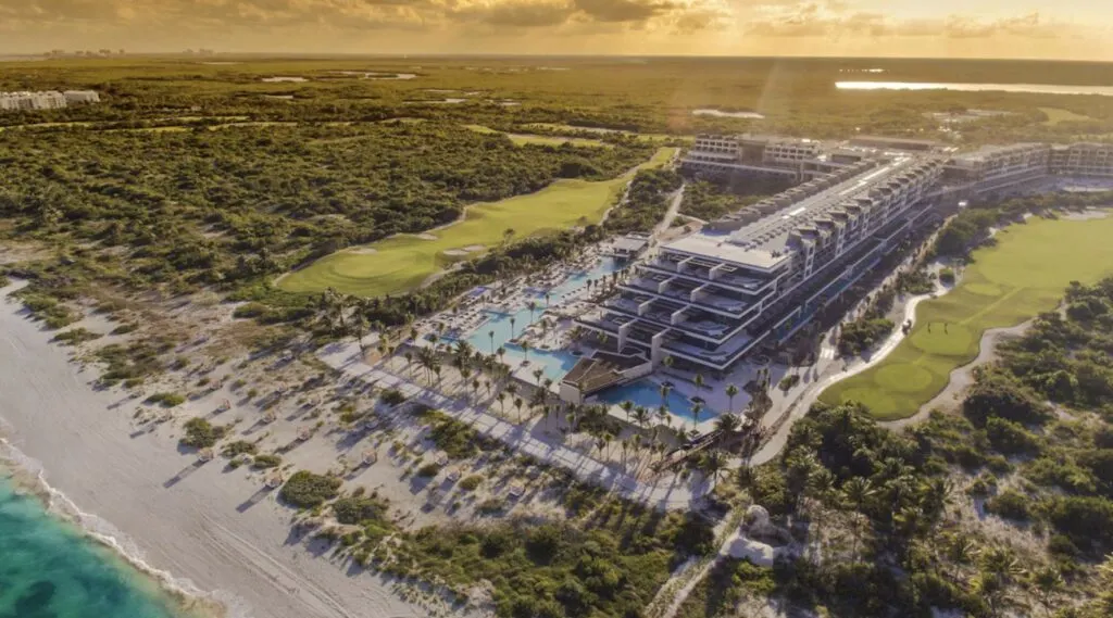 Atelier Playa Mujeres aeiral view