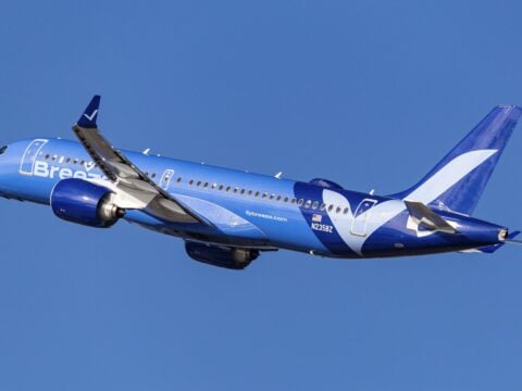 Breeze Airways plane in Air