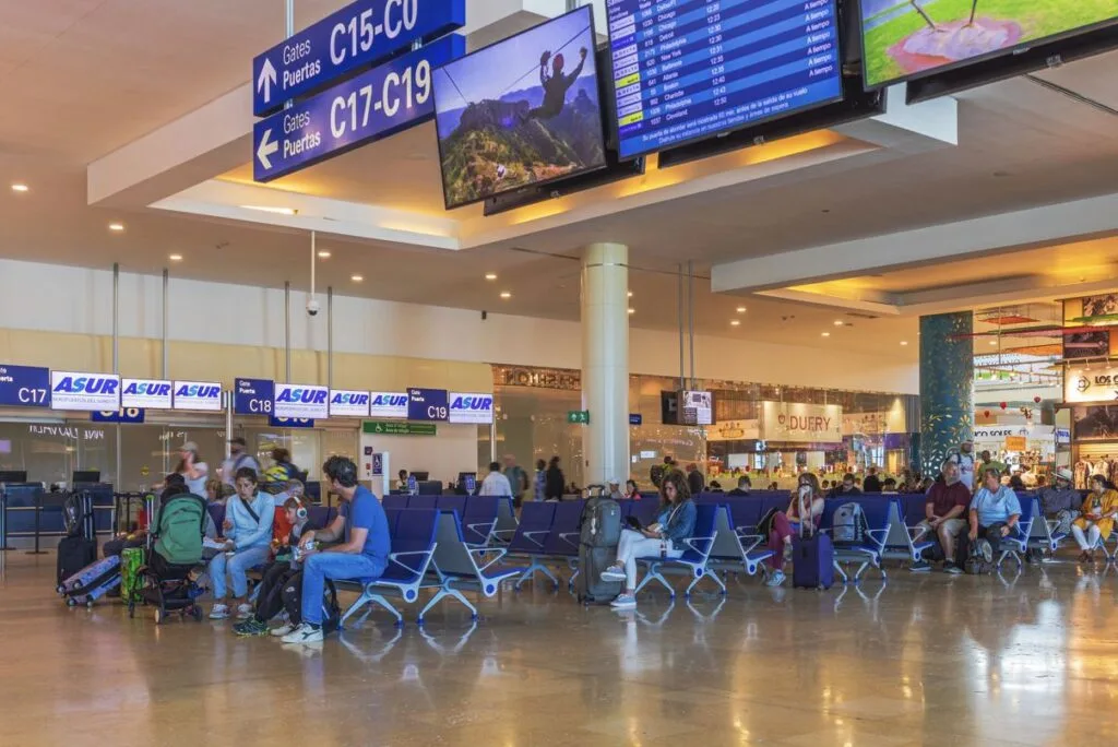 Cancun Cold Fronts & US Flight Delays This Week How It Will Impact Your Vacation