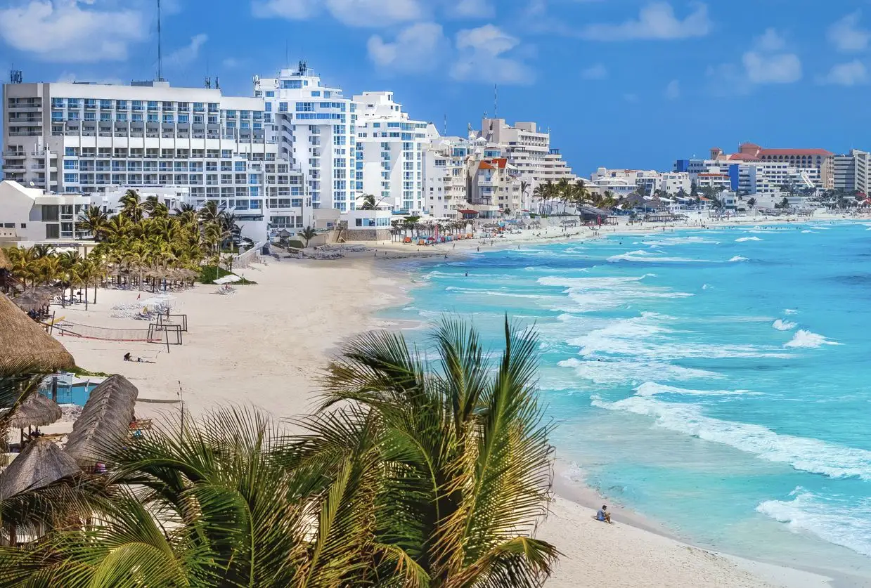 Should You Book Your Cancun Trip Yourself, Through An Agent Or Costco Travel