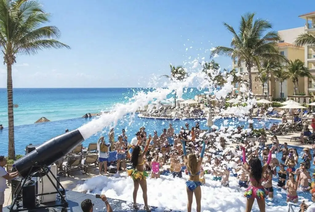 The Top 3 Cancun All Inclusive Party Resorts For Spring Break 2026