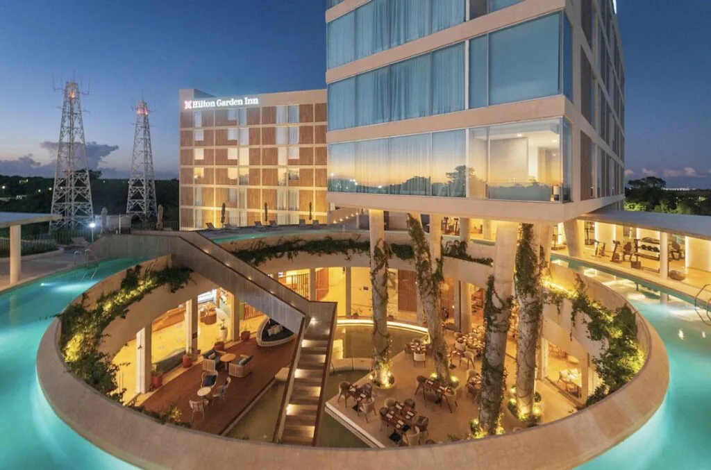 Why You Should Book These 2 Cancun Airport Hotels If You Are Arriving After 500 PM