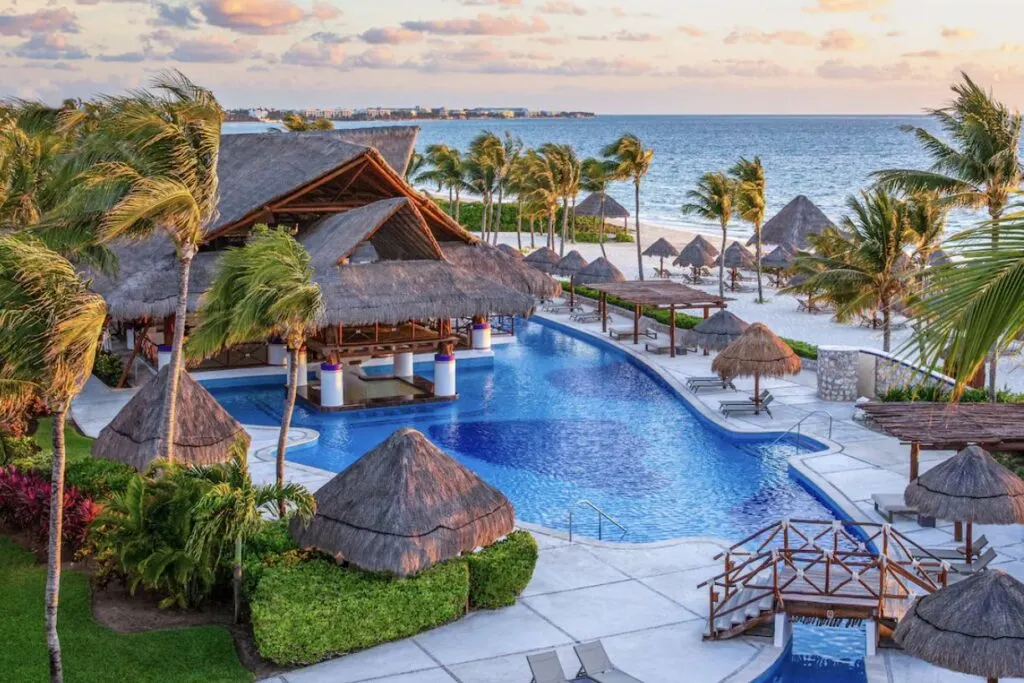 This Is One Of The Most Popular Resort Brands In Cancun & The Ratings Back It Up