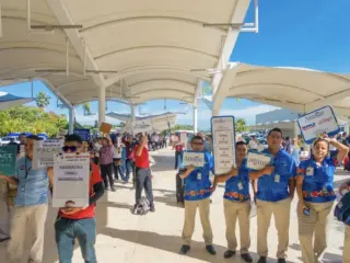 This Is The Busiest Day To Arrive At The Cancun Airport 2026 Insider's Guide