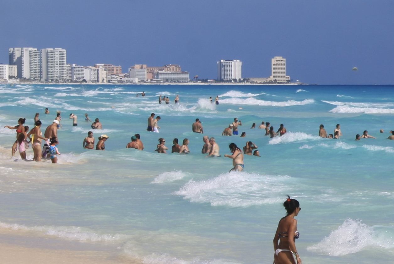 Cancun Declared Safe For Swimming After 26 Beaches Inspected For Sanitary Conditions