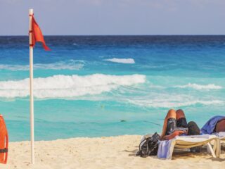 Tourists Visiting Cancun Warned To Be Cautious On All Beaches After 18 Incidents