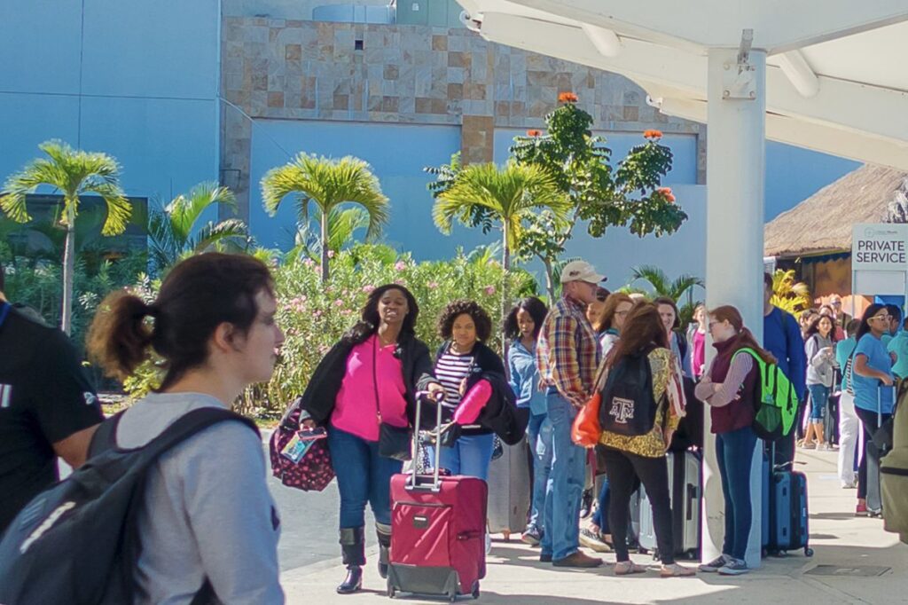 Uber Drivers Face Arrest At Cancun Airport Despite Court Ruling 
