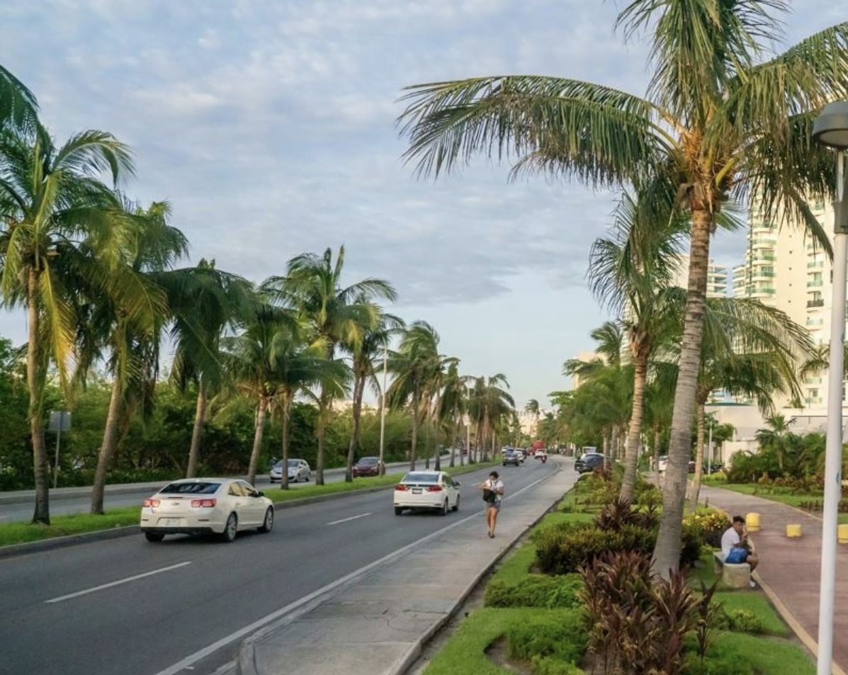 Hotel zone road