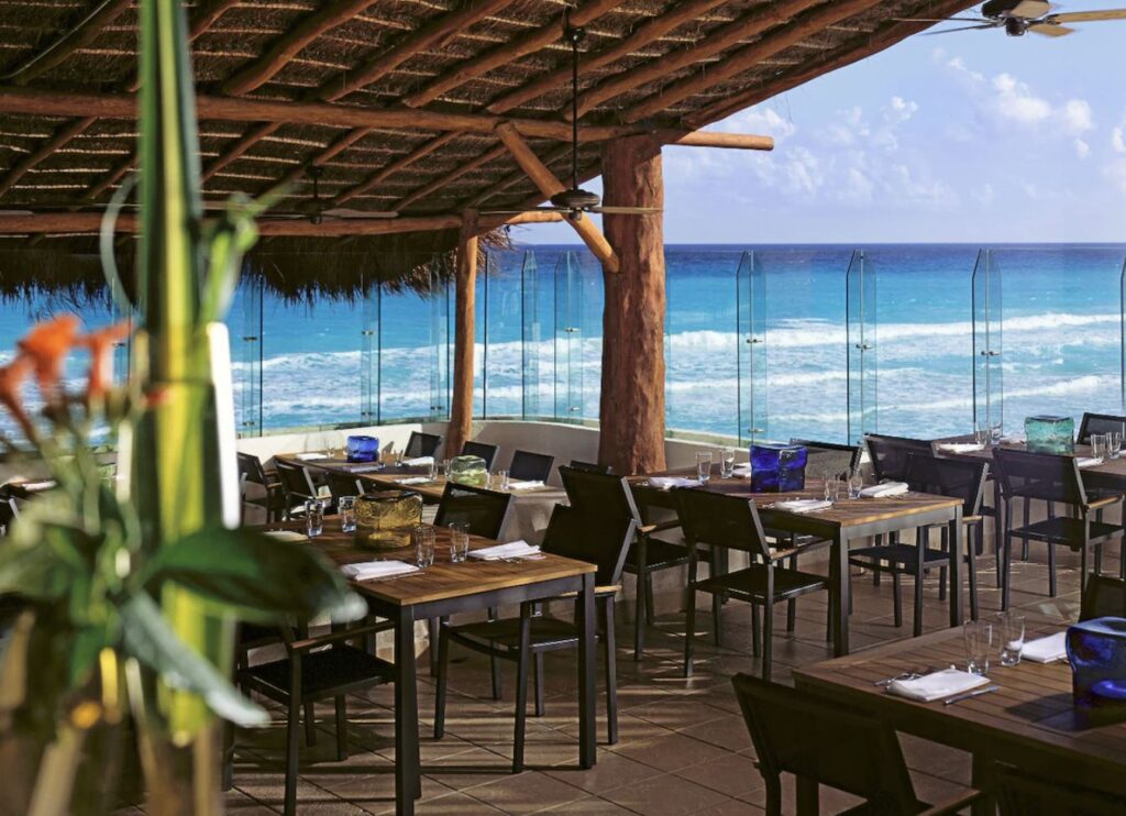 Ocean front dining
