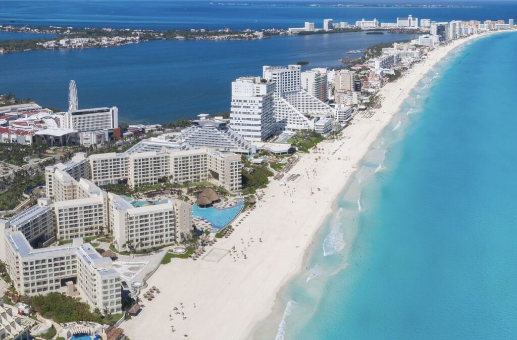 Things Going Wrong At Your Cancun All-Inclusive Here's How To Handle It