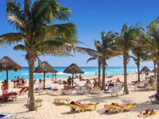 Traveler Alert Heat Wave & Extreme UV Rays Arrive In Cancun
