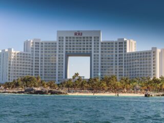 RIU Peninsula Structure Collapses During Renovation Killing One Worker 1