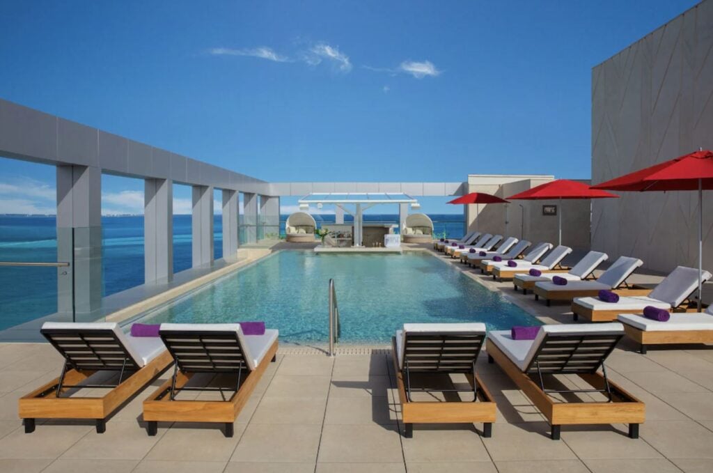 Breathless Cancun Soul Resort POol