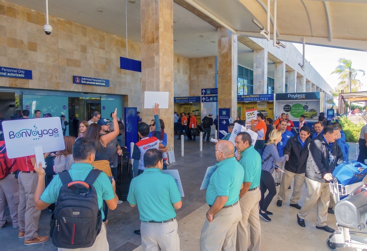 Do Not Take These Transport Providers When Arriving At The Cancun Airport Amid Rise In Illegal Drivers