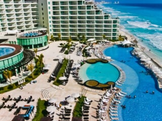 3 Popular Cancun All-Inclusive Resorts That Are 50% Cheaper Than High Season Right Now