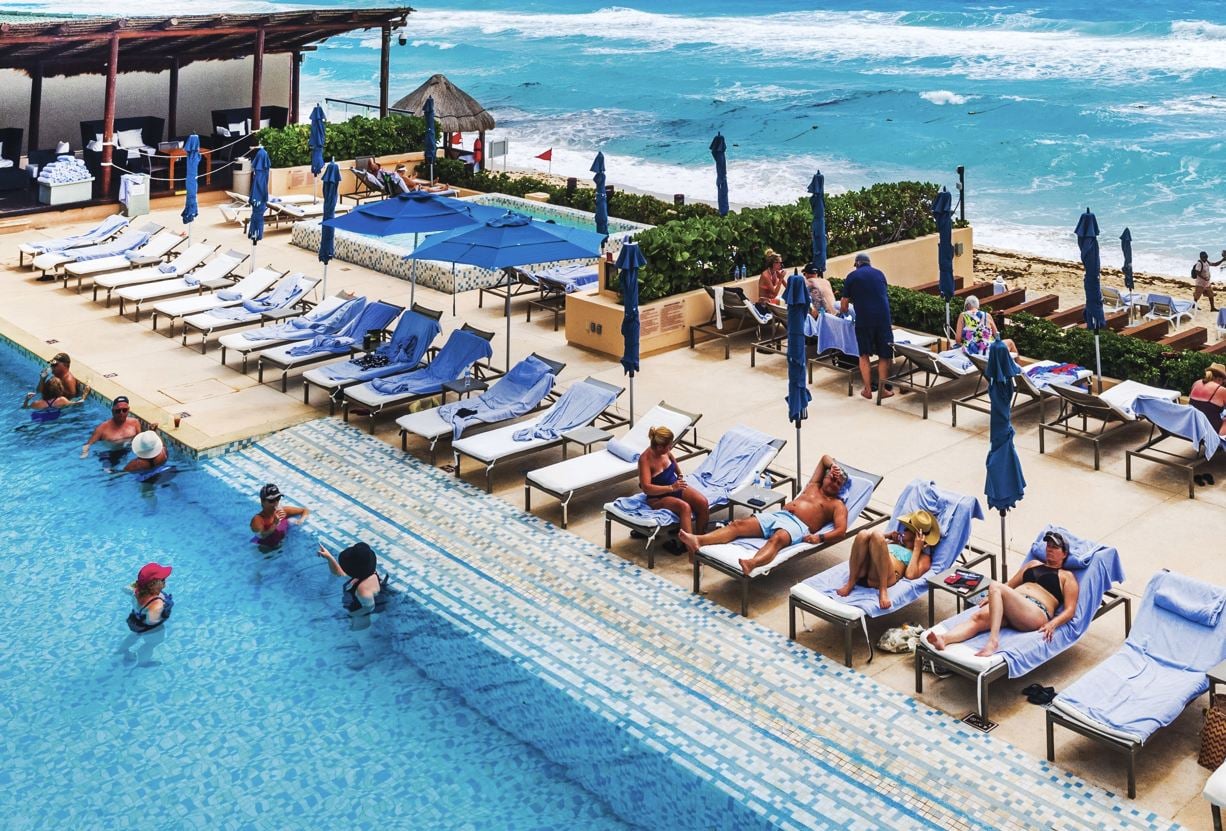 Do You Have To Worry About Leaving Things At Your Pool Chair In Cancun Here's What Veteran Travelers Say