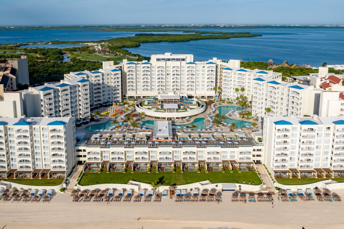 Hilton Cancun Mar Caribe All-Inclusive Resort 2