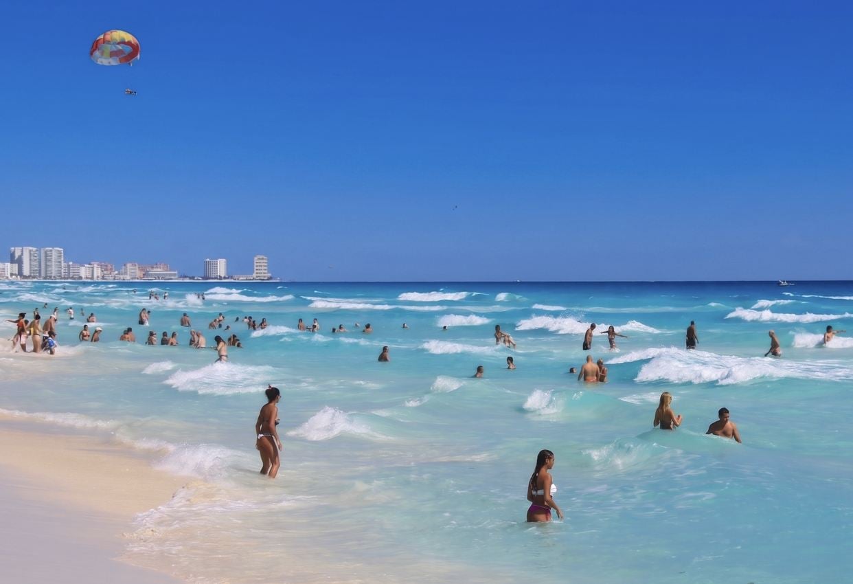 New Data Reveals Over 6000 Americans Feel Safer In Cancun That In Miami Or LA