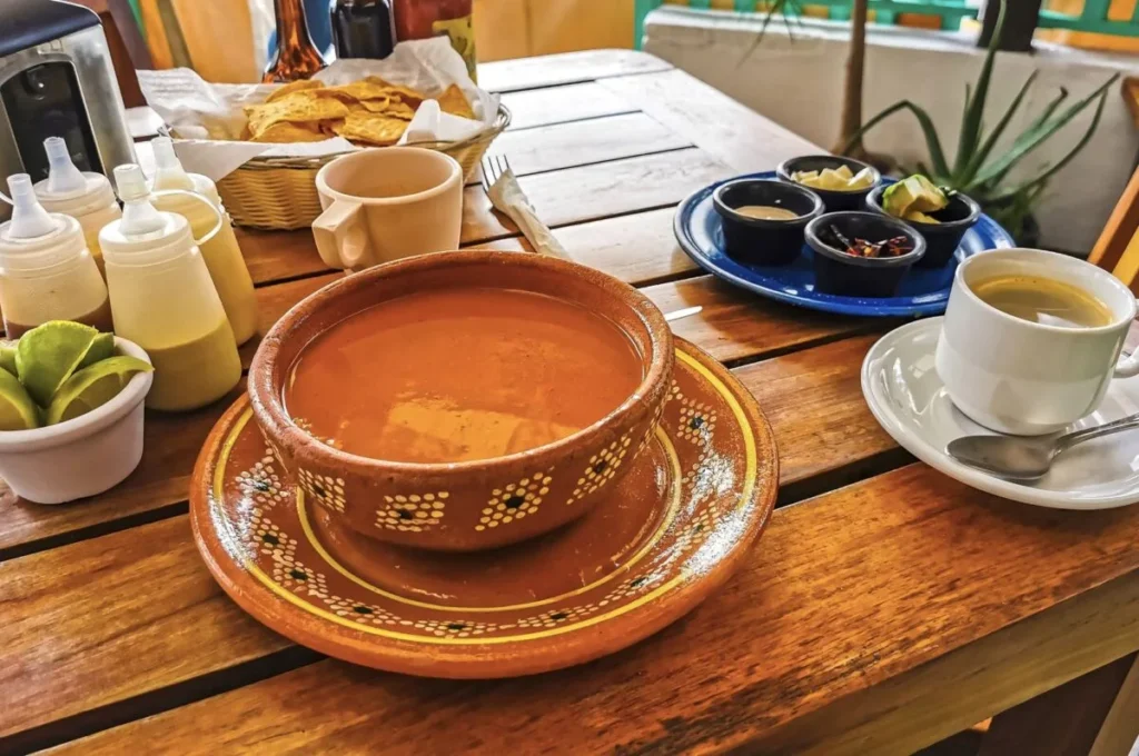 Mexican-Soup-at-restaurant-in-cancun