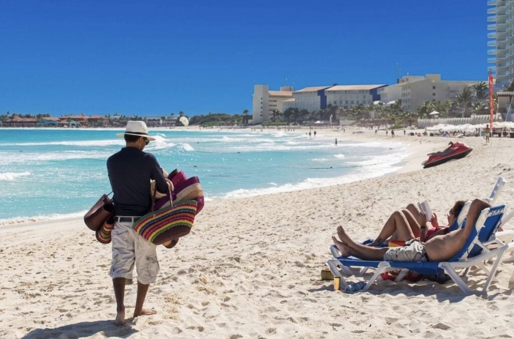 The Top 5 Mistakes Travelers Make When Dealing With Cancun Beach Vendors