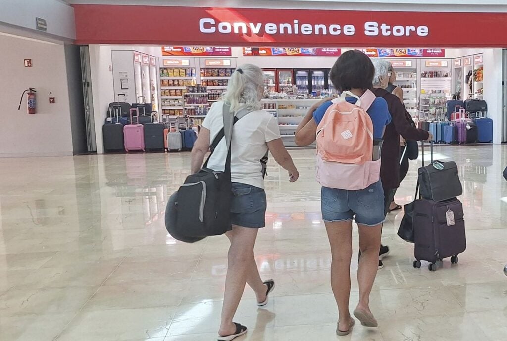 2 Surprising Items Travelers Cannot Bring In Their Luggage To Cancun