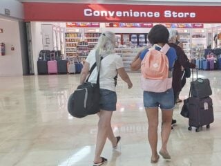 2 Surprising Items Travelers Cannot Bring In Their Luggage To Cancun