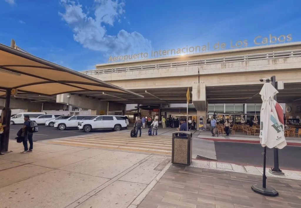 Los Cabos Airport arrivals