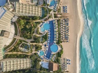 These Are The Top 3 Cancun Oceanfront Resort Pools For 2026 According To Travelers