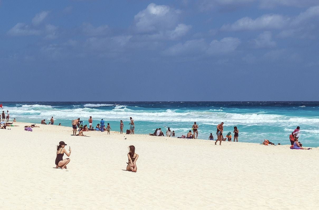 Your Cancun Vacation May Cost More Soon: Debate Ignites Over 35% Tourist Fee Increase