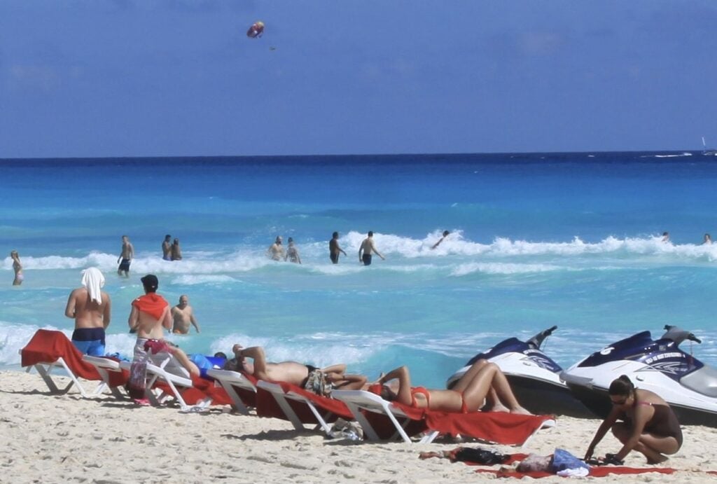 Here Are 5 Things Travelers Want Changed In Cancun Amid Tourism Decline