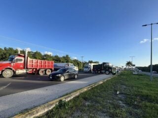 Hundreds Miss Cancun Flights As Massive Trucker Protest Paralyzes Airport Access