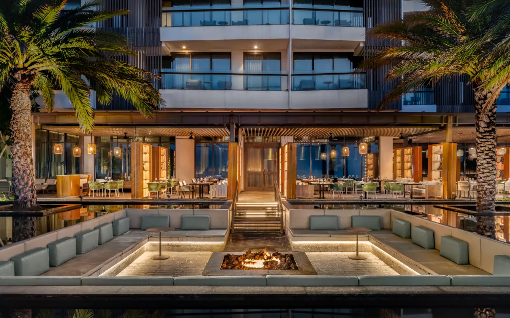 Waldorf-Astoria-Riviera-Maya-Malpeque-firepit